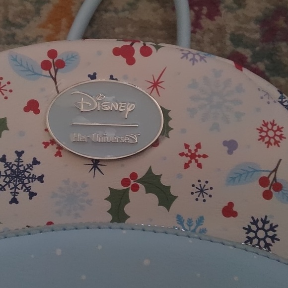 Disney Her Universe Minnie and Mickey Snow Angel mini backpack - Picture 2 of 5